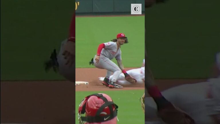 MLB / Reds Curt Casali NAILS Paul Goldschmidt trying to steal after review #shorts #mlb #curtcasali