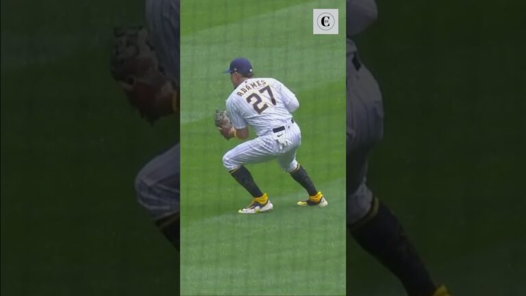 MLB / Brewers PERFECT Relay Throw Home! #shorts #mlb #fyp