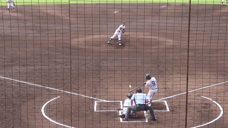 2016/10/2　天久翔斗 （東海大学）　筑波大学戦での左中間二塁打