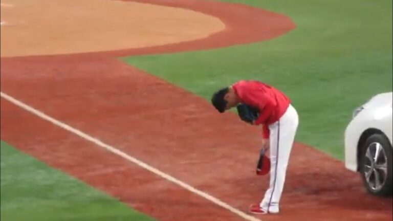 7️⃣回裏 栗林良吏マウンドへ💪DeNA宮崎代打で床田投手交代⚾栗林三振パーフェクト✊3アウトチェンジ👍️外野ビジター栗林コール❗　2023.7.17　対DeNAベイスターズ