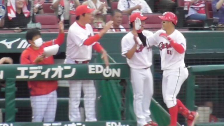 3番起用に応える一打！小園海斗がライトスタンドへ２ランホームランで広島カープ同点 2023年8月15日