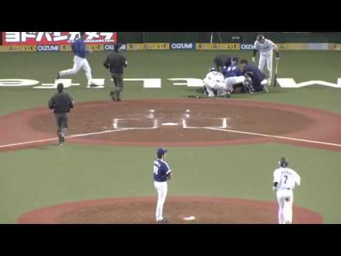 【閲覧注意】プロ野球の審判が試合中、突然ぶっ倒れる！何があったの？？