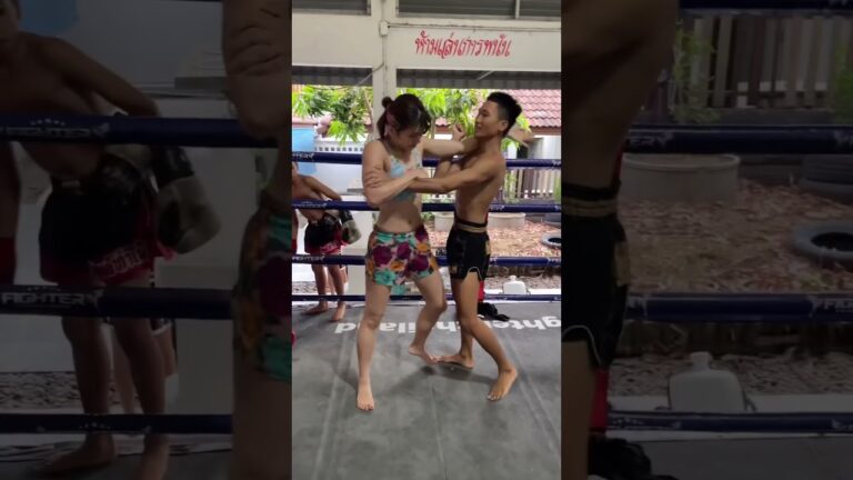 男の子に簡単に投げ飛ばされる。。　#shorts