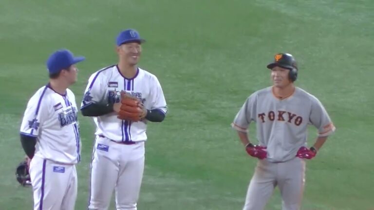 リプレイ中 増田大輝が京田陽太や牧秀悟と楽しそう【2023年7月22日 横浜DeNAベイスターズ対 読売ジャイアンツ】