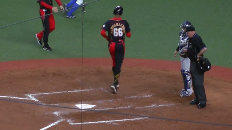福田光輝選手プロ1号ホームラン