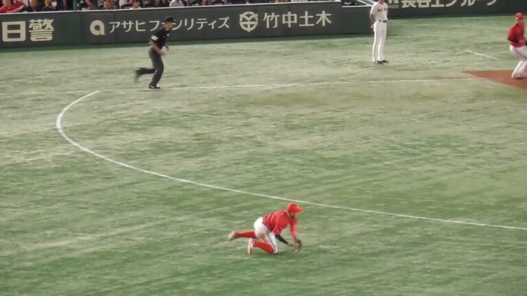 菊池涼介ならではの身のこなし！島内を助けるナイスプレー！2023年9月23日