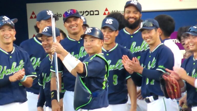【中村悠平ボケるw】小川泰弘プロ100勝目勝利の瞬間
