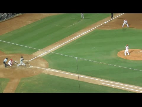 広島東洋カープ 5回表 玉村昇悟 吉川尚輝の強烈な打球をナイスキャッチ アウトの瞬間 マツダスタジアム 8.20