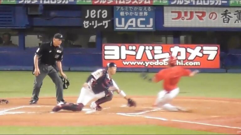 ライト丸山和郁のレーザービームに阻まれ得点ならず... 2023年9月13日