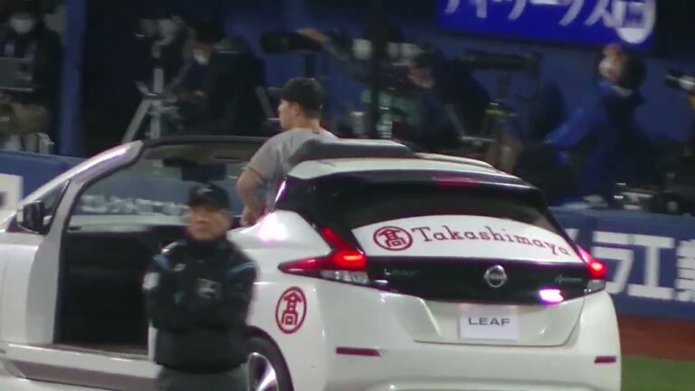 原監督 三上朋也からボール取り上げ大江竜聖へと交代告げる【横浜DeNAベイスターズ対 読売ジャイアンツ2023年5月11日】
