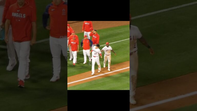 レンヒフォに絡んで楽しそうな大谷さんw イチャイチャ谷さん #shorts #short #大谷翔平 #shoheiohtani #エンゼルス #angels #現地映像 #angelstadium