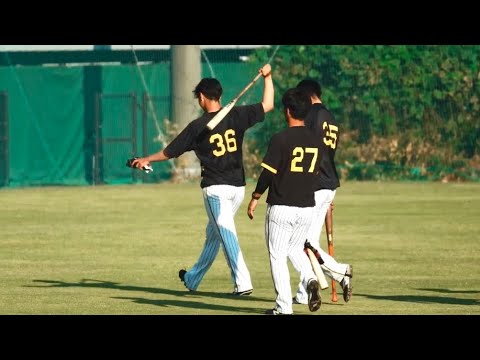 【阪神】伊藤将司&浜地真澄、笑顔でバットを振り回す打撃練習後が楽しそう！