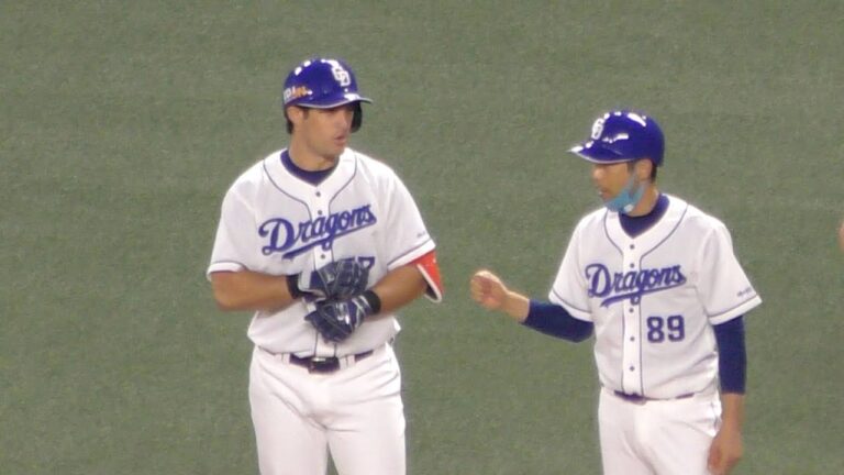 ヒット打った直後のアリエル・マルティネス【中日ドラゴンズ プロ野球】