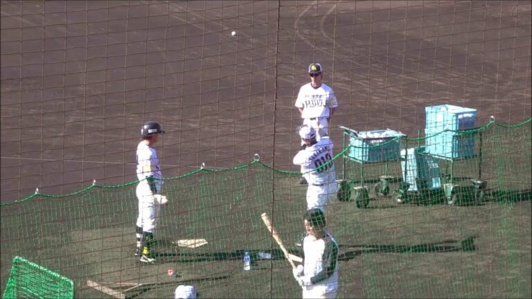 川原田純平、ロングティー（関川浩一コーチがアドバイス）/ 福岡ソフトバンクホークス宮崎秋季キャンプ2023・初日