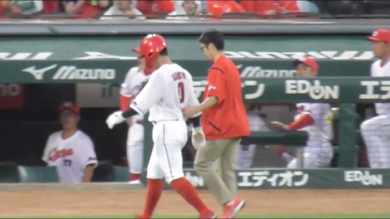 上本崇司、二塁ベースを周った際にバランスを崩し、脚を痛め負傷交代！2023年8月17日