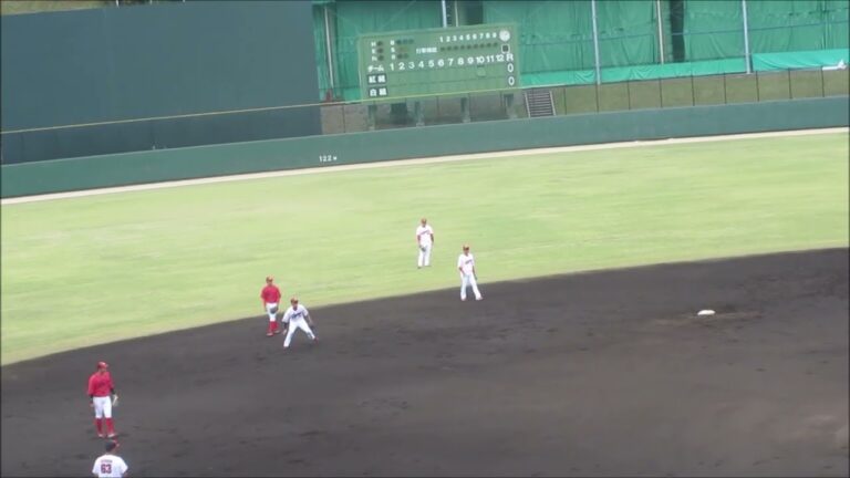 紅白戦前の内野手シートノック（ノッカーは現役引退した三好匠氏）　～広島東洋カープ・秋季キャンプ2023～