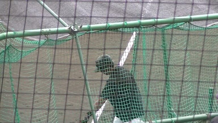ジャイアンツ練習 前田研輝がバッティング練習＜巨人秋季練習2023年11月11日＞