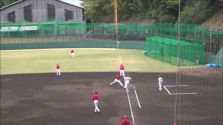あわや大惨事、林晃汰とカープアカデミー練習生のラミレスが衝突（広島カープ紅白戦にて）・・幸いにも大事には至りませんでした