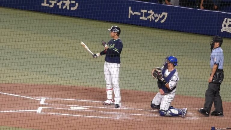 打者  小澤 怜史　むしろ野手以上に粘って、捉えてる　#東京ヤクルトスワローズ