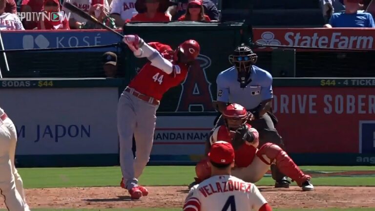 【MLB 速報】7回表 レッズ・デラクルーズがライトへ走者一掃のタイムリー三塁打を放つ vs エンゼルス 8.24
