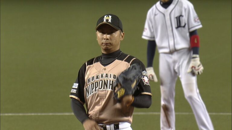 リリーフ登板の谷元、満塁のピンチを併殺でしのぐ 2013.09.19 L-F