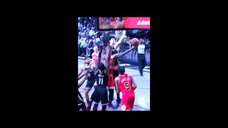 【何度観ても鳥肌モノ！】渡邊雄太の強烈バレーボールブロック【NBA Rakuten】 #shorts