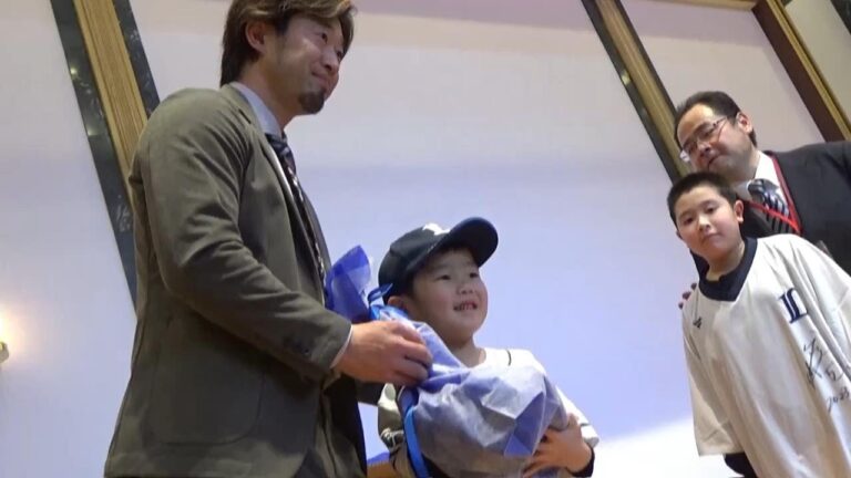子どもたちには嬉しいサプライズも　外崎修汰選手がファンと交流