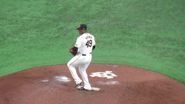 野球選手フォーム集525ジャイアンツ ビエイラの投球フォーム2021年10月13日 東京ドーム