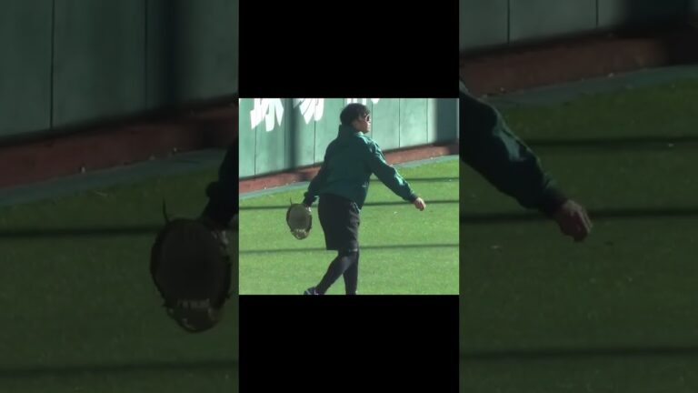 【巨人合同自主トレ】育成 前田研輝がキャッチボール（ジャイアンツ球場2024年1月14日）