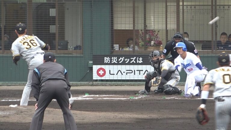 石橋がエンドランのサインに応えて片膝つきながらヒット！ (2024/02/25)