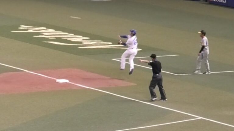 -2024.03.17-【オープン戦】９回裏 山本泰寛 古巣の前でジャンピングスローの好守！ 先頭打者の出塁を許さず！ 中日ドラゴンズ（vs阪神）