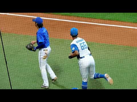 【日本ハム】伏見選手と伊藤光選手、万波選手と度会選手 他 ベイスターズの選手と交流する様子【2024年3月22日】