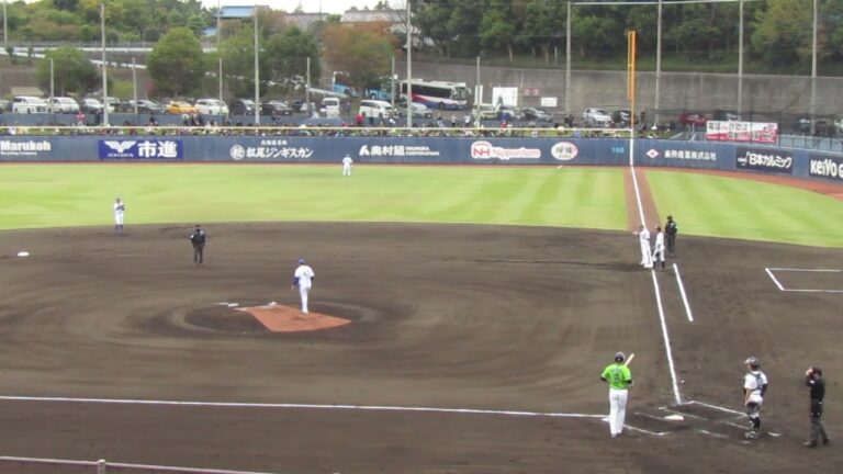 【トライアウト】ベイスターズ笠原祥太郎からホームランでアピール元ヤクルト中山翔太＜2023年11月15日プロ野球 合同トライアウト＞