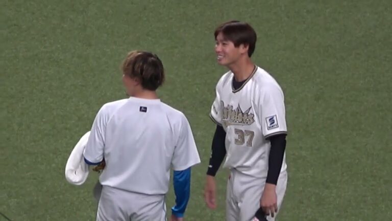 石川亮選手【ファイターズの井口和朋との再会を喜ぶ姿 】