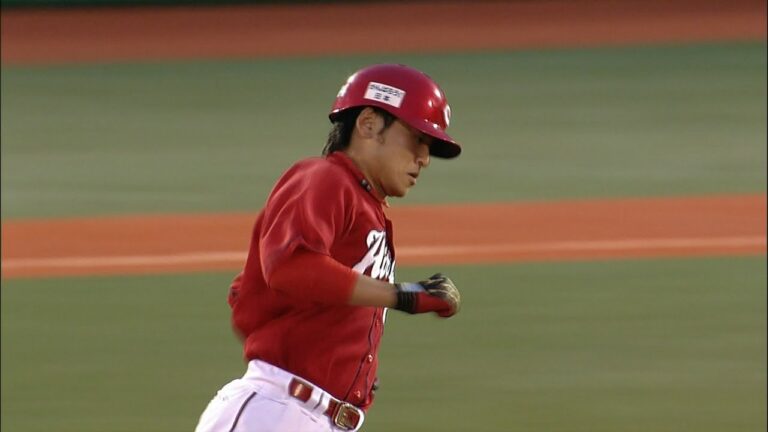 3年振りの一発！會澤がプロ通算2本目の第1号ソロ 2013.06.13 E-C