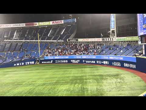 【雨天中断中 リーグの垣根を超えたエール交換】楽天イーグルス応援団×ベイスターズ応援団