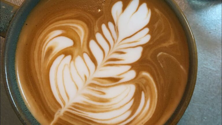 【No.15】ラテ練  #ラテアート #coffee #コーヒートーク #latteart #リーフ