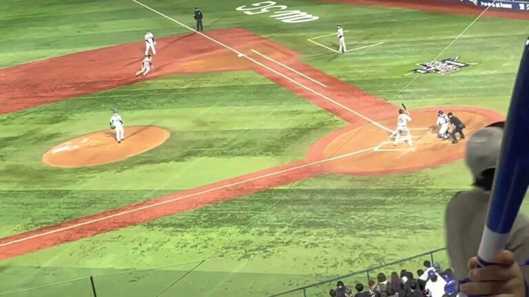 「ベイスターズ」池谷投手、ピンチをしのぐ❗️