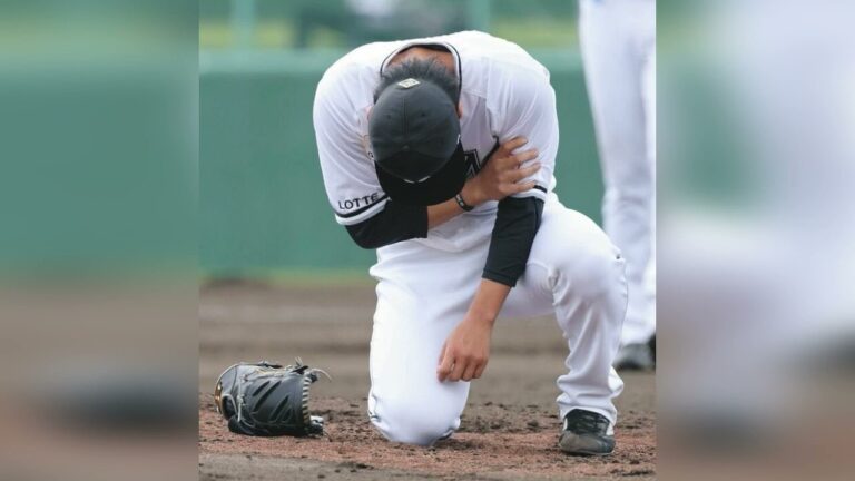 ロッテ・本前郁也がアクシデントで緊急降板…投球直後、左肩付近を押さえてマウンド上にうずくまる