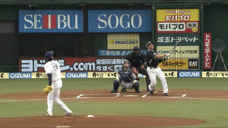 CS幕開けは井口弾！井口の先制ソロHR 2013.10.12 L-M