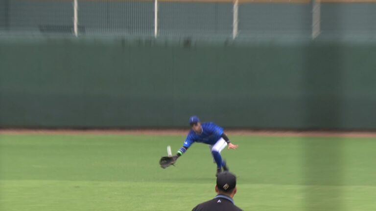 魅せる！2回裏、センター・関根大気もダイビングキャッチ！ -2024年プロ野球ファーム日本選手権-