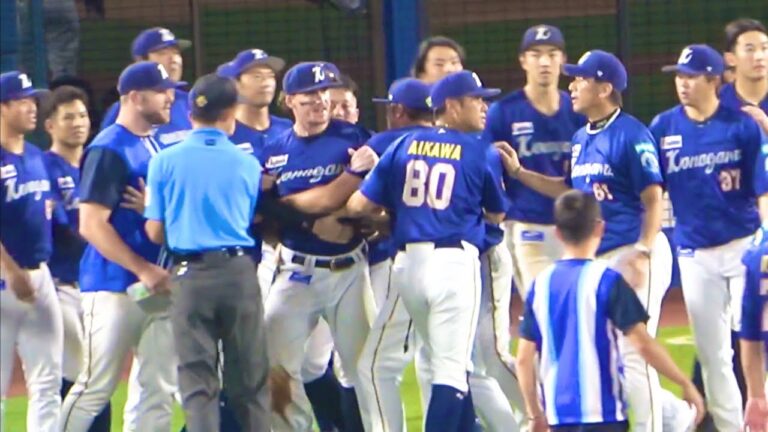 オースティン、筒香嘉智への死球にブチギレ！ 乱闘未遂、警告試合に！ 横浜DeNAベイスターズ 2024/8/17