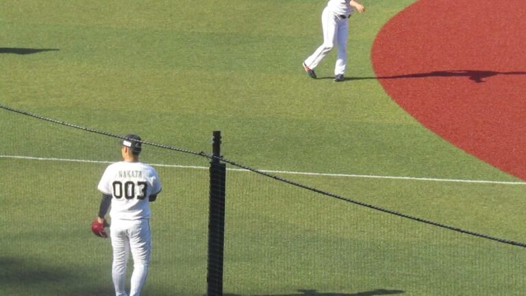 トライアウト〜オリックス中田惟斗がキャッチボール（2024年11月14日 プロ野球合同トライアウト ）