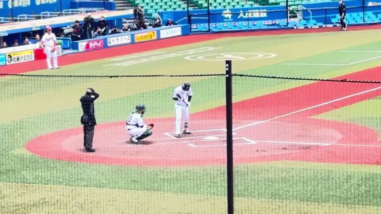 12球団合同トライアウト シート打撃『投手: 元オリックス・中田惟斗   打者: 元ロッテ・黒川凱星 & 元巨人・ 加藤廉』