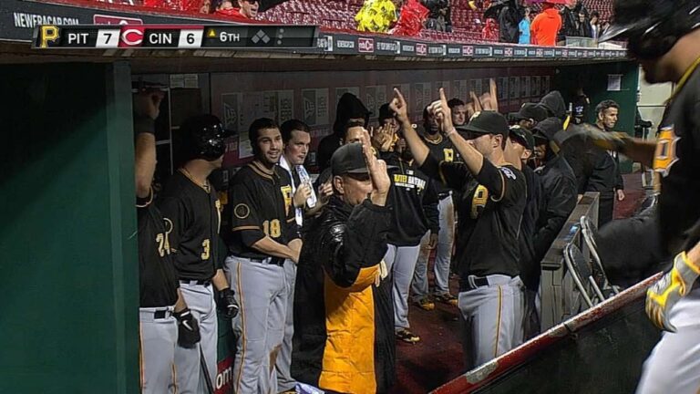 Bucs, Reds set Great American homer record