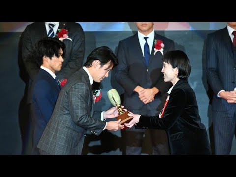 【ＮＰＢアワード】巨人・伊藤優輔が報知新聞社選定の殊勲賞「今年以上に１軍で投げて、チームの勝ちに貢献」