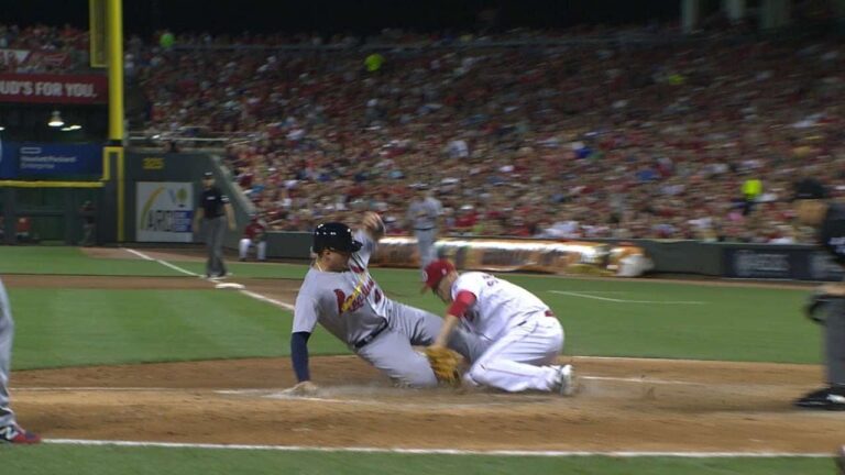 STL@CIN: Call stands as Voit scores on a passed ball