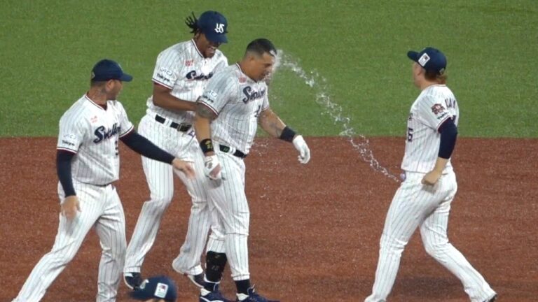 やはりオスナが決める！サヨナラタイムリー！祝福の嵐だ！東京ヤクルトスワローズ 2024/07/21 ハイライト