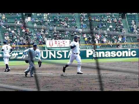九州国際大付　高城・２ランホームラン(前橋育英戦・第８３回選抜)