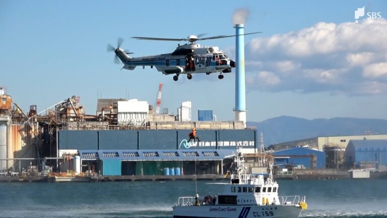 旅客船の火災を想定 清水海上保安部や運行会社などが救助訓練で連携確認＝静岡・清水港
